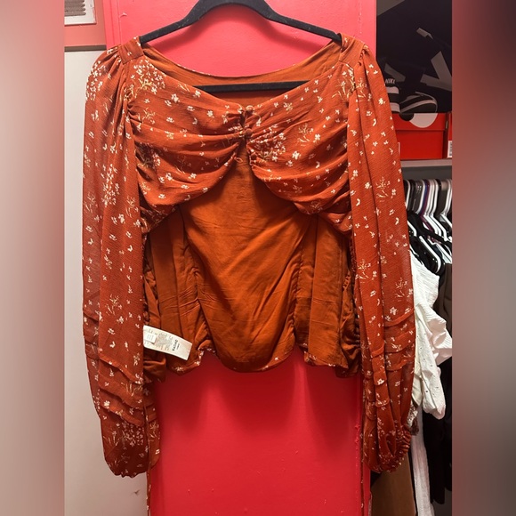 Backless top - Picture 3 of 5